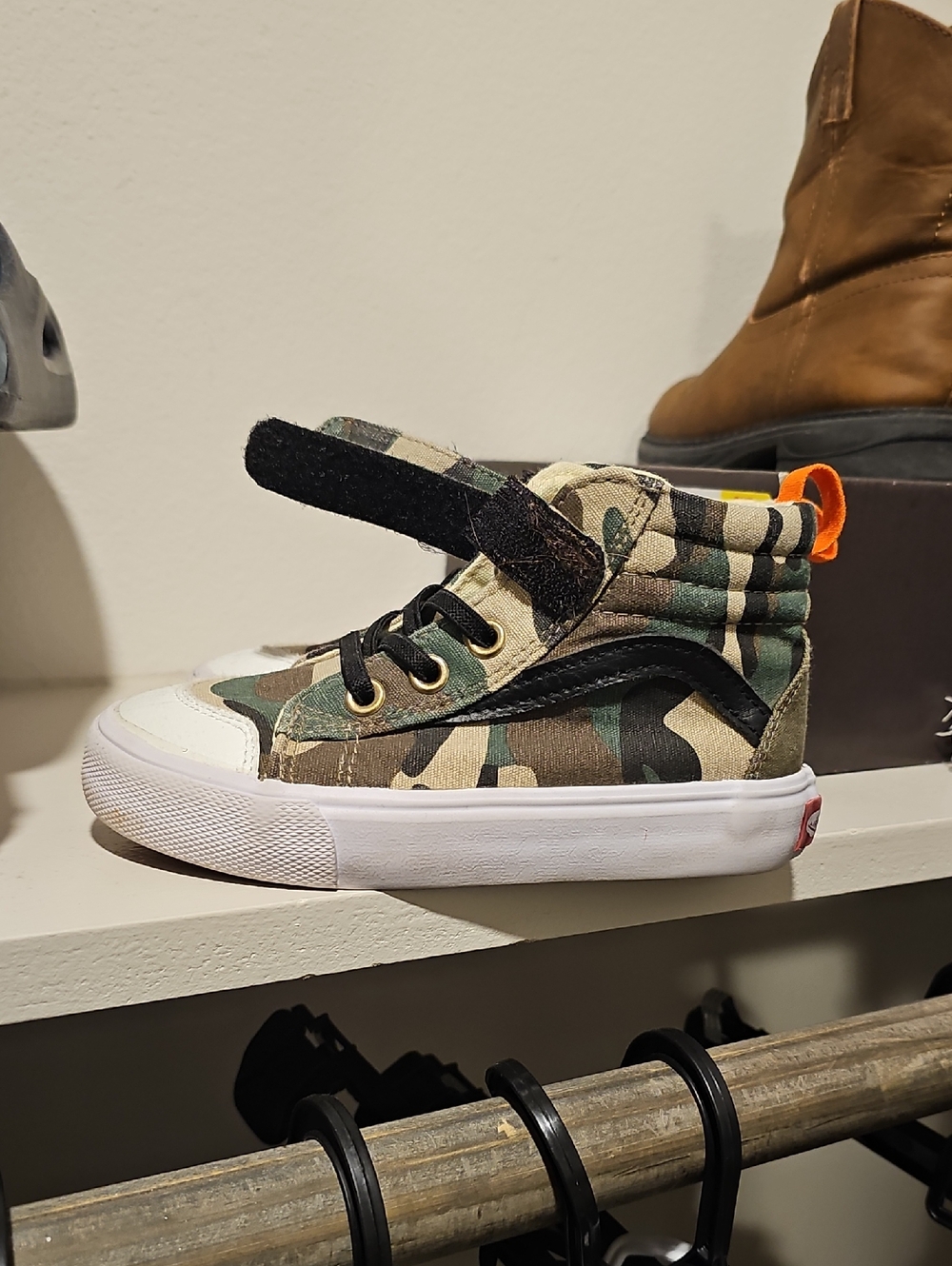 Classic Kids Camo High-Top Sneaker